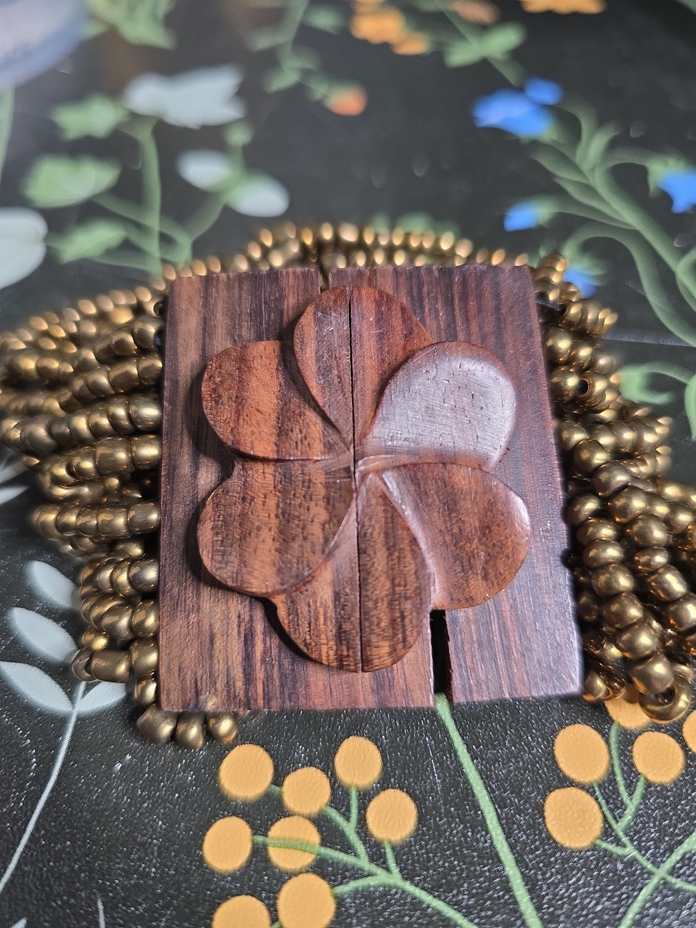 Boho Wooden Flower Pendant Elastic Beaded Bracelet